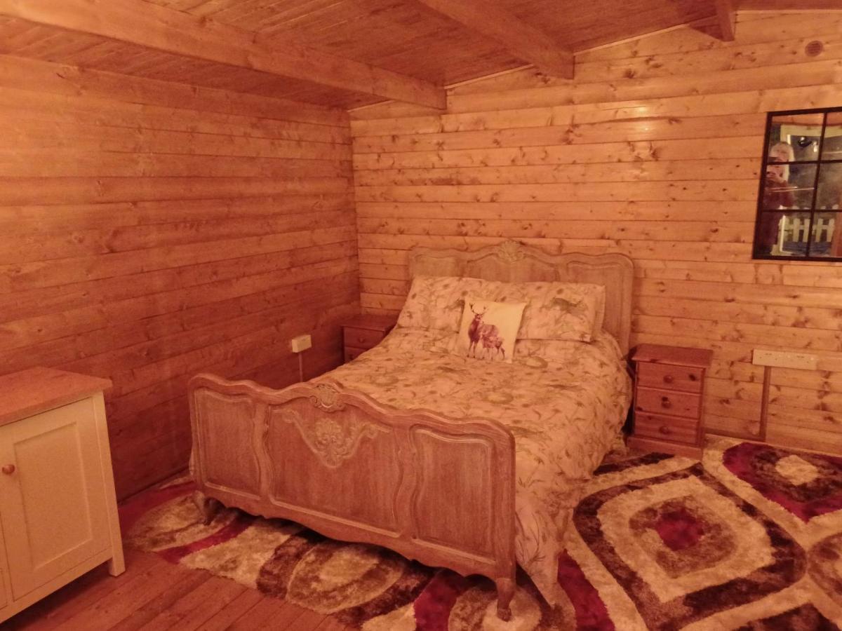 Norwell View Farm Glamping With Hot Tubs Hotel Bath Exterior photo