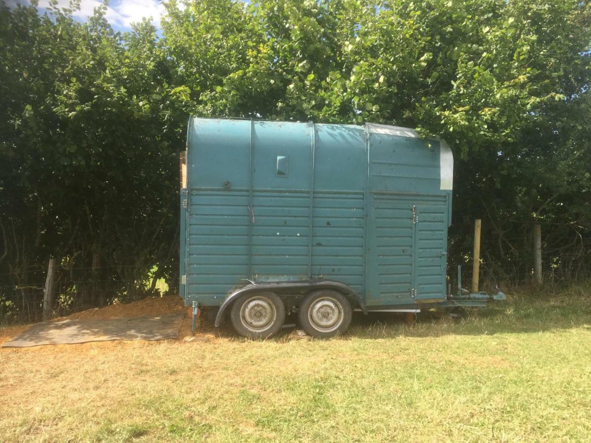 Norwell View Farm Glamping With Hot Tubs Hotel Bath Exterior photo